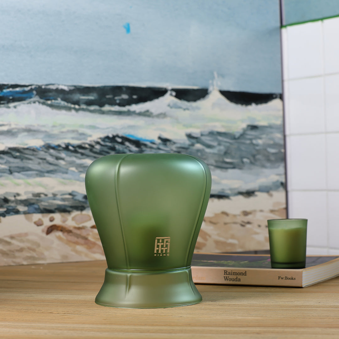 Bougeoir lanterne céleste Green Rise - Verre soufflé à la main et DreamScentz™ - XIANG